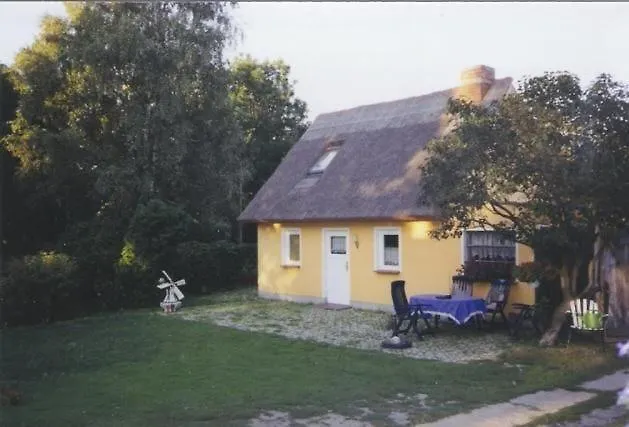 Freistehendes In Ruhiger Lage Prázdninový dům